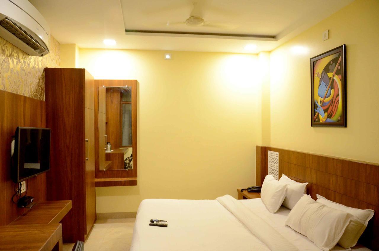 Hotel Shikhar Darshan Ujjain Exteriör bild