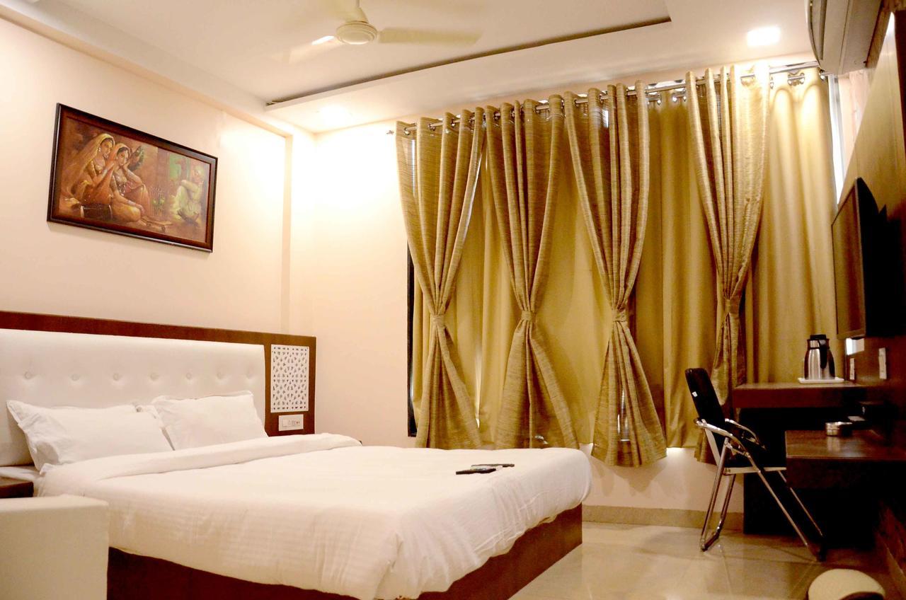 Hotel Shikhar Darshan Ujjain Exteriör bild
