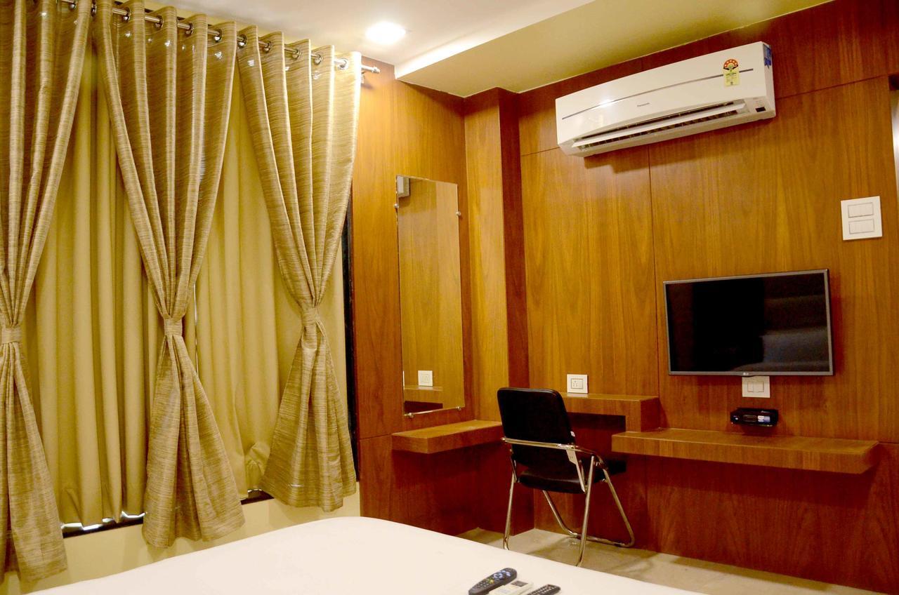 Hotel Shikhar Darshan Ujjain Exteriör bild