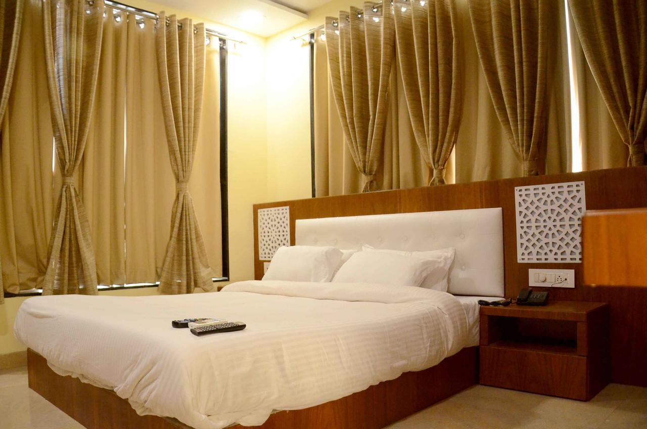 Hotel Shikhar Darshan Ujjain Exteriör bild